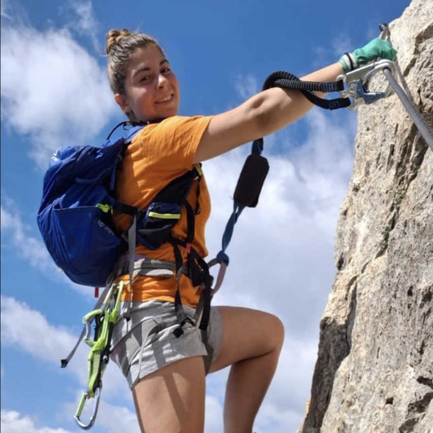 Amanda-Avian-stone-age-climb