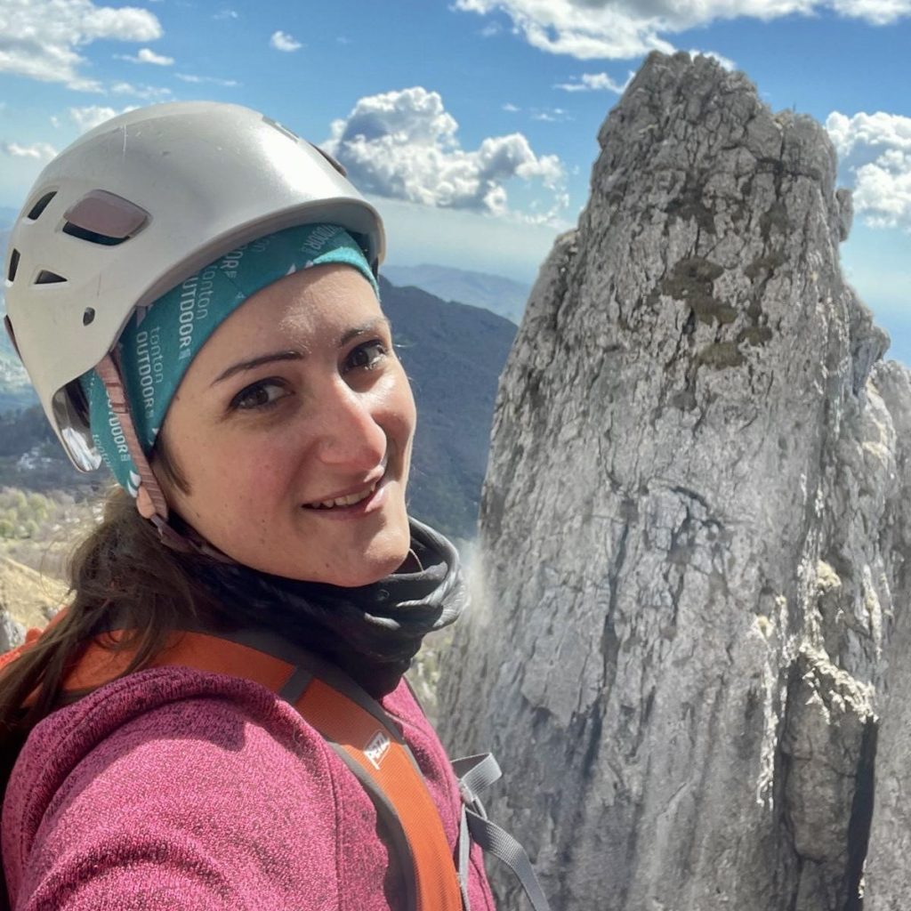 Sabina-Teona-Butnaru-stone-age-climb